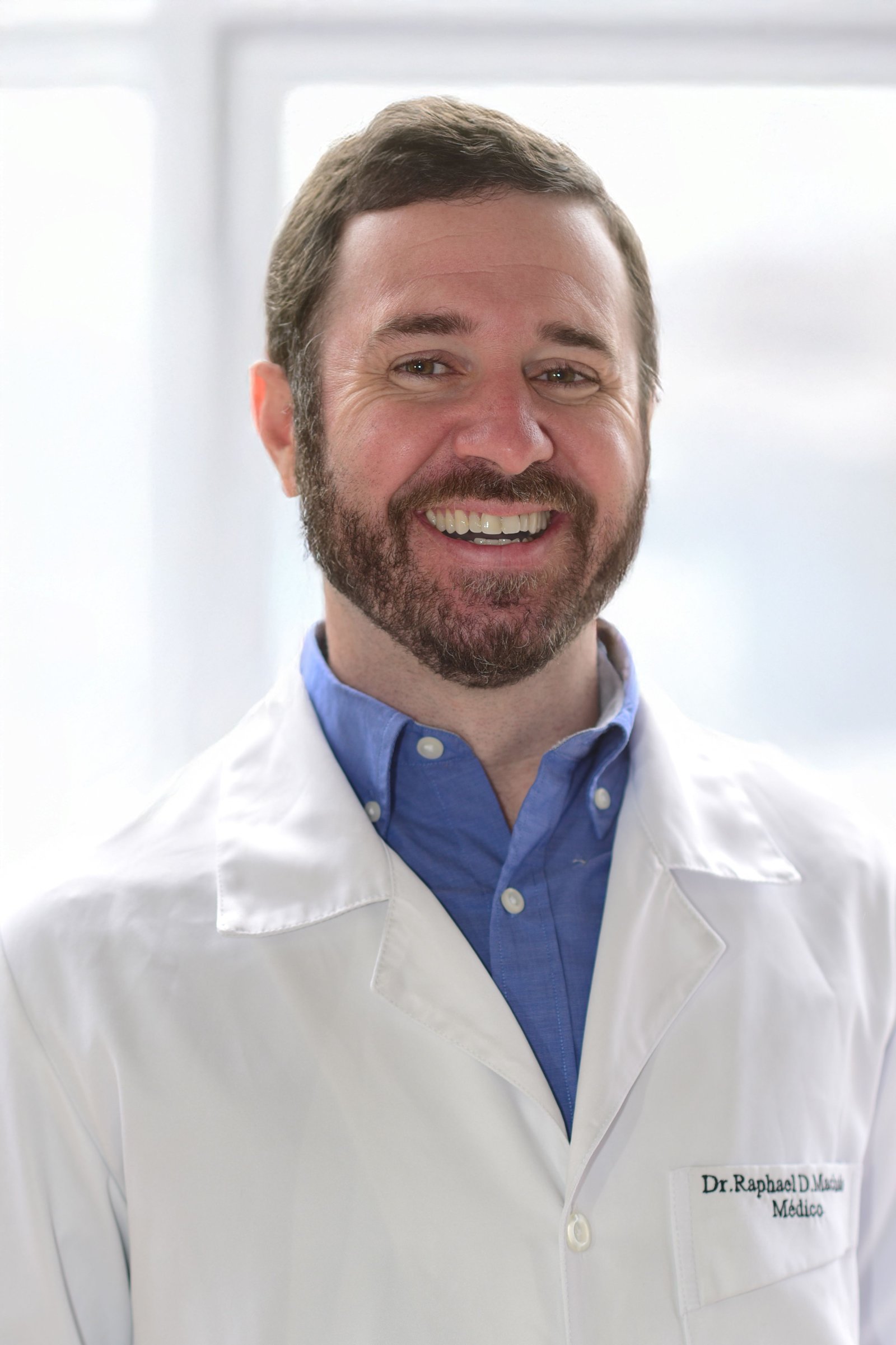 Dr. Raphael Machado
